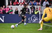 Fussball 1. Bundesliga  Saison  2025/2026  28. Spieltag SC Freiburg - FC Bayern Muenchen