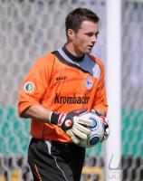 Fussball DFB Pokal: Torwart Dennis Eilhoff (Bielefeld)