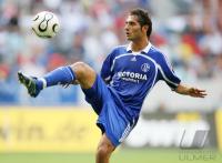 Fussball 1. Bundesliga: Schalke, ALTINTOP Einzelaktion