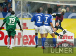 Fussball 1. Bundesliga: Schalke - Bochum, Tor ROST