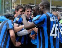 FUSSBALL SERIE A:  Diego Milito, Mario Barwuah Balotelli (v. li., Inter)
