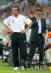 FUSSBALL 1. Bundesliga: S04, HEYNCKES und ASSAUER
