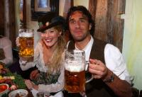 FUSSBALL 1. BUNDESLIGA: Bayern besucht das Oktoberfest