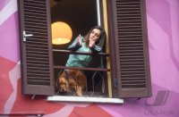 Corona Krise in Mailand: Bewohner klatscht fuer Rettungskraefte