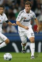 FUSSBALL CHAMPIONS LEAGUE: Madrid, VAN DER VAART Einzelaktion