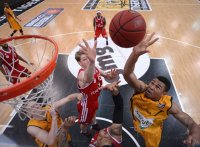 Basketball 1. Bundesliga 2012/2013:  Walter Tigers Tuebingen - FC Bayern Muenchen