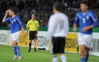 Fussball International  U 20 Laenderspiel:  Schiedsrichterassistent Dominik Schaal (Tuebingen)