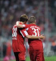 Fussball 1. Bundesliga Saison 2010/2011 JUBEL SCHWEINSTEIGER (FC Bayern Muenchen)