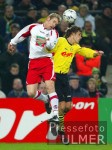 Fussball 1. Bundesliga: Dortmund - Koeln, Zweikampf