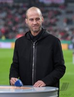 Fussball DFB Pokal 2. Runde 16/17: FC Bayern Muenchen - FC Augsburg