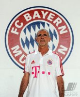 Fussball Regionalliga Sued 2011/2012:  Co Trainer Gerd Mueller (FC Bayern Muenchen)