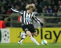 Fussball CL: Juventus Turin, NEDVED Einzelaktion