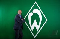 Fussball 1. Bundesliga Saison 12/13: Thomas Schaaf im exklusiven Pressefoto ULMER Shooting