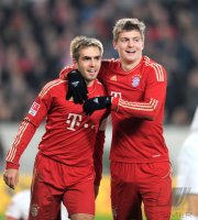 Fussball 1. Bundesliga : Philipp Lahm, Toni Kroos (v. li., FC Bayern Muenchen)