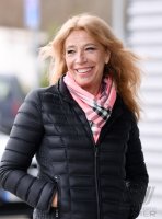 Uebergabe Corona-Schnelltests:  DRK-Kreisvorsitzende /  Aerztin Dr. Lisa Federle