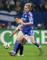 Fussball UEFA-Pokal: Schalke - Sevilla, Zweikampf