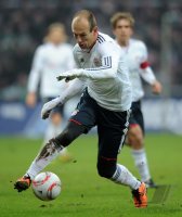 Fussball: 1. Bundesliga Saison 2010/2011: Bayern, ROBBEN Einzelaktion