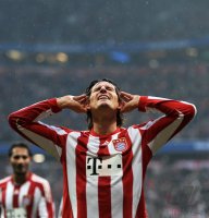 Fussball 1. Bundesliga : JUBEL nach dem TOR zum 3:0 von Mario Gomez (FC Bayern Muenchen)