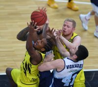 Basketball 2. Bundesliga  19/20: Tigers Tuebingen - Eisbaeren Bremerhaven