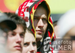 FUSSBALL  Spielszene SSV Reutlingen  -  Karlsruher SC Enttuscht SSV Fan