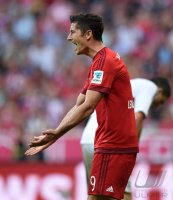Fussball 1. Bundesliga Saison 15/16: FC Bayern Muenchen - Bayer 04 Leverkusen