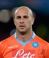 FUSSBALL  CHL  Saison 2013/2014: Torwart Pepe Reina (SSC Neapel)