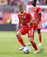 Fussball 1. Bundesliga Saison 21/22: FC Bayern Muenchen - VfB Stuttgart