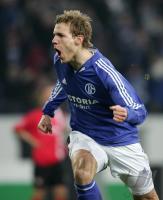 Fussball 1. Bundesliga: Schalke - Frankfurt, JUBEL LARSEN n. 1:0