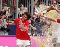 Fussball 1.Bundesliga JUBEL  FC Bayern Muenchen