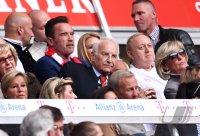 Fussball 1. Bundesliga Saison 16/17: FC Bayern Muenchen - 1. FC Koeln