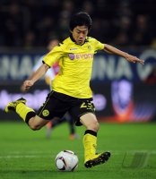 Fussball: Euroa League, Saison 2010/2011: Dortmund - Sevilla, KAGAWA am Ball