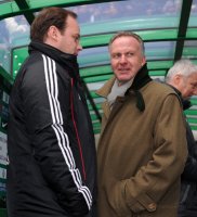 Fussball: 1. Bundesliga Saison 2010/2011: Bayern, NERLINGER und RUMMENIGGE