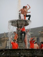 Fussball WM 2006  Holland FANS auf dem Stuttgarter Schlossplatz