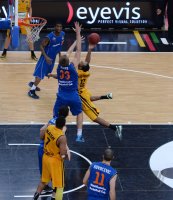 Basketball 1. Bundesliga 13/14:  Walter Tigers Tuebingen - Mitteldeutscher BC