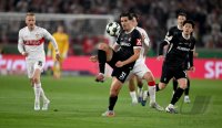 Fussball DFB Pokal  Halbfinale  2025/2026  23.04.2026VfB Stuttgart - SC Freiburg, EINZELBILD, EINZELN, AKTION, EINZELSPIELER, FREISTELLER, GANZE FIGUR, GANZFIGUR, GANZE_FIGURAKTION