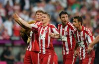 Fussball 1. Bundesliga : Holger Badstuber, Bastian Schweinsteiger, Mark van Bommel, Miroslav Klose (v. li., FC Bayern Muenchen)