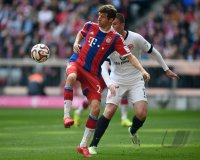 Fussball 1. Bundesliga Saison 14/15: FC Bayern Muenchen - Eintracht Frankfurt