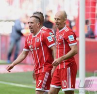 Fussball 1. Bundesliga Saison 16/17: FC Bayern Muenchen - SC Freiburg