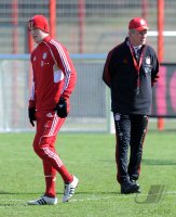 Fussball 1. Bundesliga: Toni Kroos (li,) mit Trainer Jupp Heynckes  (FC Bayern Muenchen)