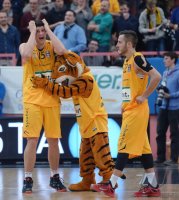 Basketball 1. Bundesliga 15/16 Hauptrunde: Walter Tigers Tuebingen - s.Oliver Baskets