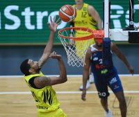 Barmer 2. Basketball Bundesliga  18/19: Tigers Tuebingen - Rostock Seawolves