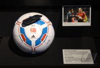 Fussball 1. Bundesliga: Die Erlebniswelt des FC Bayern Muenchen in der Allianz Arena