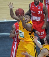 Basketball 1. Bundesliga 2012/2013: Walter Tigers Tuebingen  - s Oliver Baskets Wuerzburg