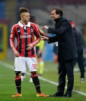 FUSSBALL SERIE A 2012/2013: El Shaarawy (AC Mailand) mit Trainer Massimilliano Allegri (AC Mailand)