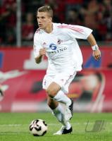 Fussball 1. Bundesliga: Koeln, PODOLSKI Einzelaktion am Ball