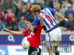Fussball 1. Bundesliga: Leverkusen - Berlin, Zweikampf