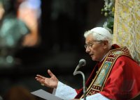 Papst Benedikt XVI besucht Mailand