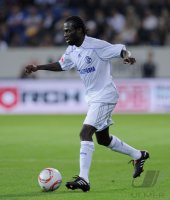 Fussball 1. Bundesliga  Saison 2010/2011 Hans Sarpei (FC Schalke 04)