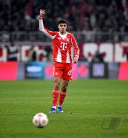 Fussball 1. Bundesliga  Saison  2025/2026  16. Spieltag FC Bayern Muenchen -  VfL Wolfsburg