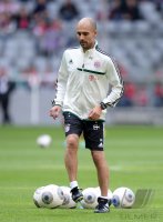 FUSSBALL  1. Bundesliga   2013/2014: Trainingsauftakt FC Bayern Muenchen